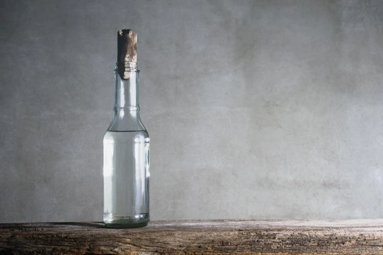 Vinaigre blanc pour enlever le calcaire de la salle de bain
