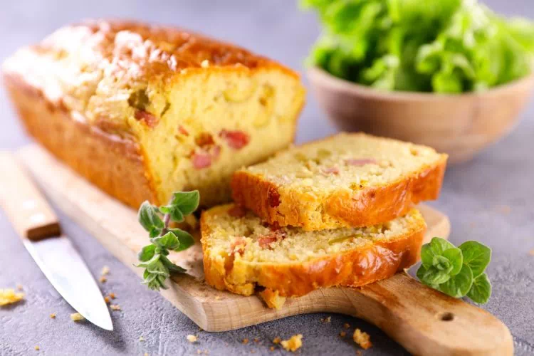 Cakes aux olives et au jambon