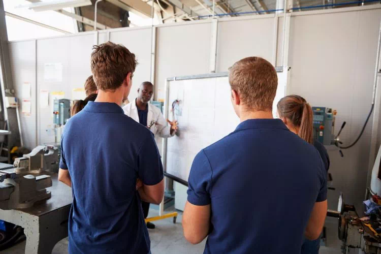 Apprentis ingénieur